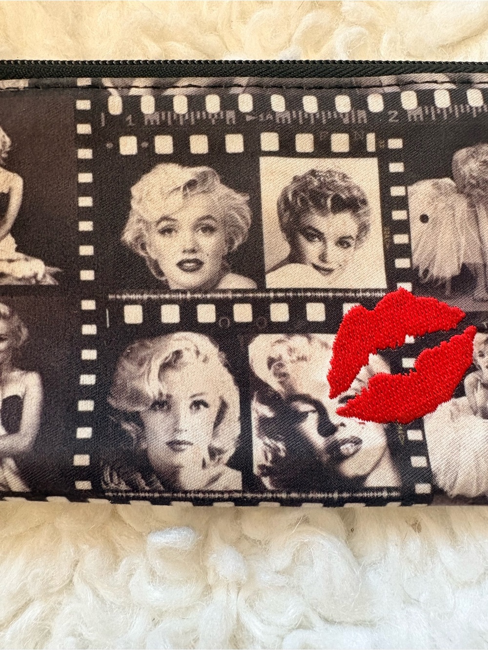 Marilyn Monroe Print Wallet with Red Lip Accent - Picture 4 of 13